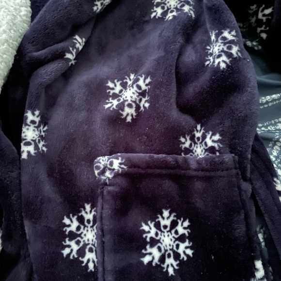 Snowflake robe - Picture 3 of 4